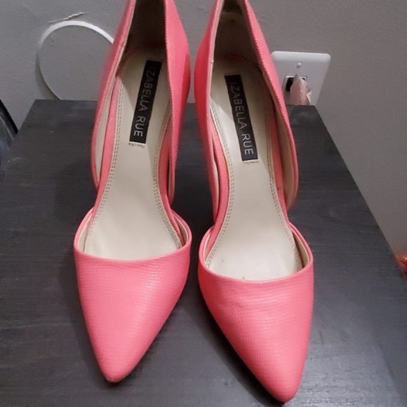 Heals - Picture 3 of 3